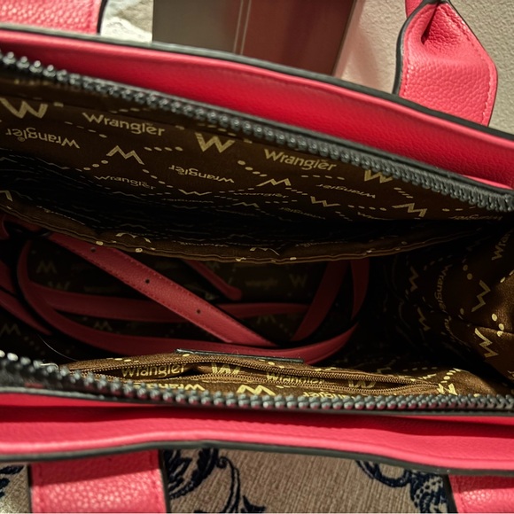 Wrangler Hot Pink Tote Bag - Picture 3 of 8